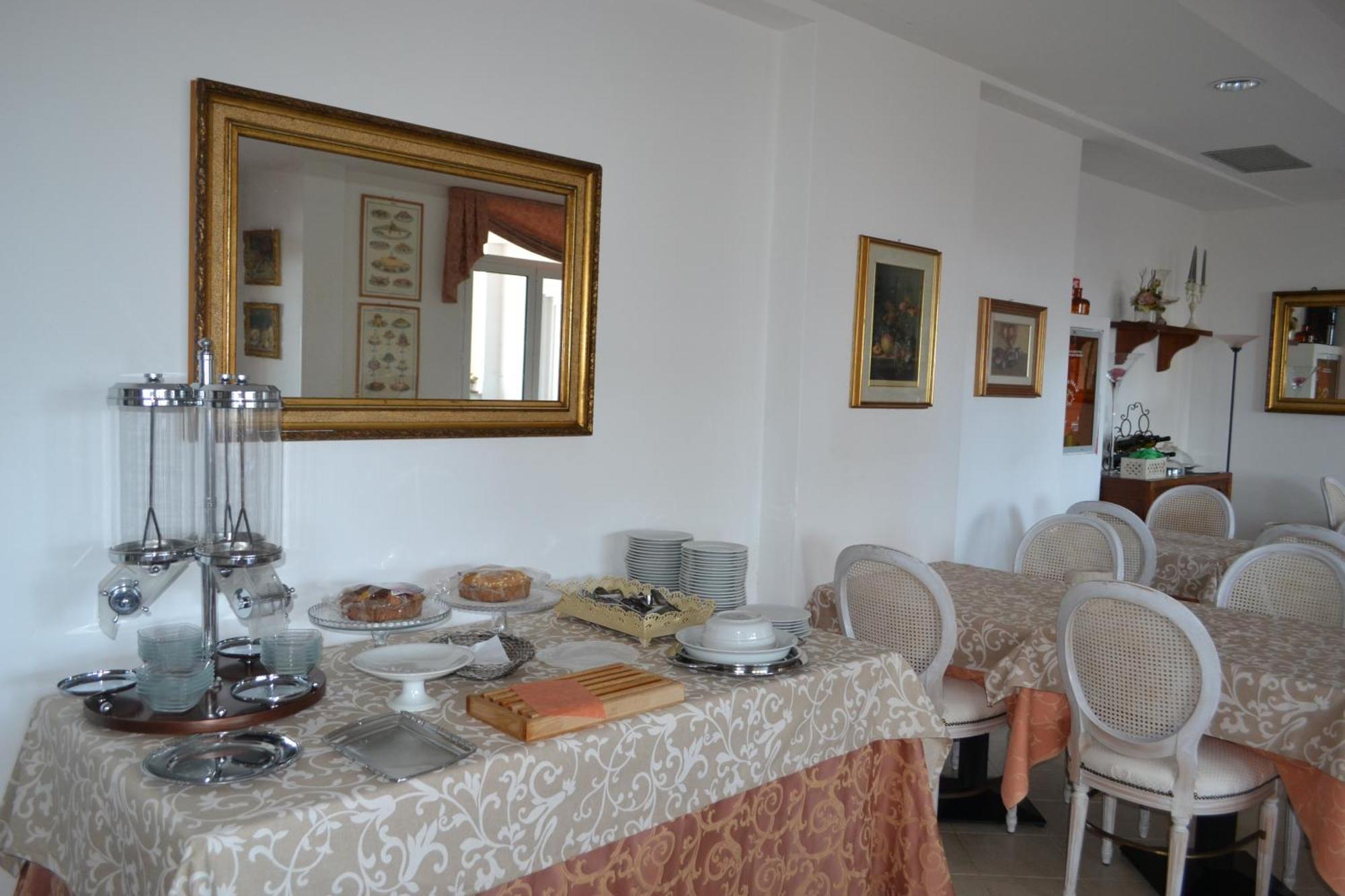 Hotel Noris Finale Ligure Exterior photo