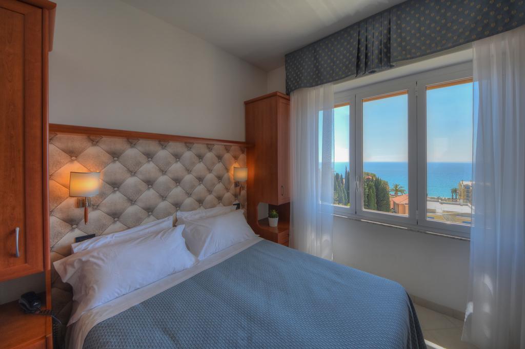Hotel Noris Finale Ligure Exterior photo